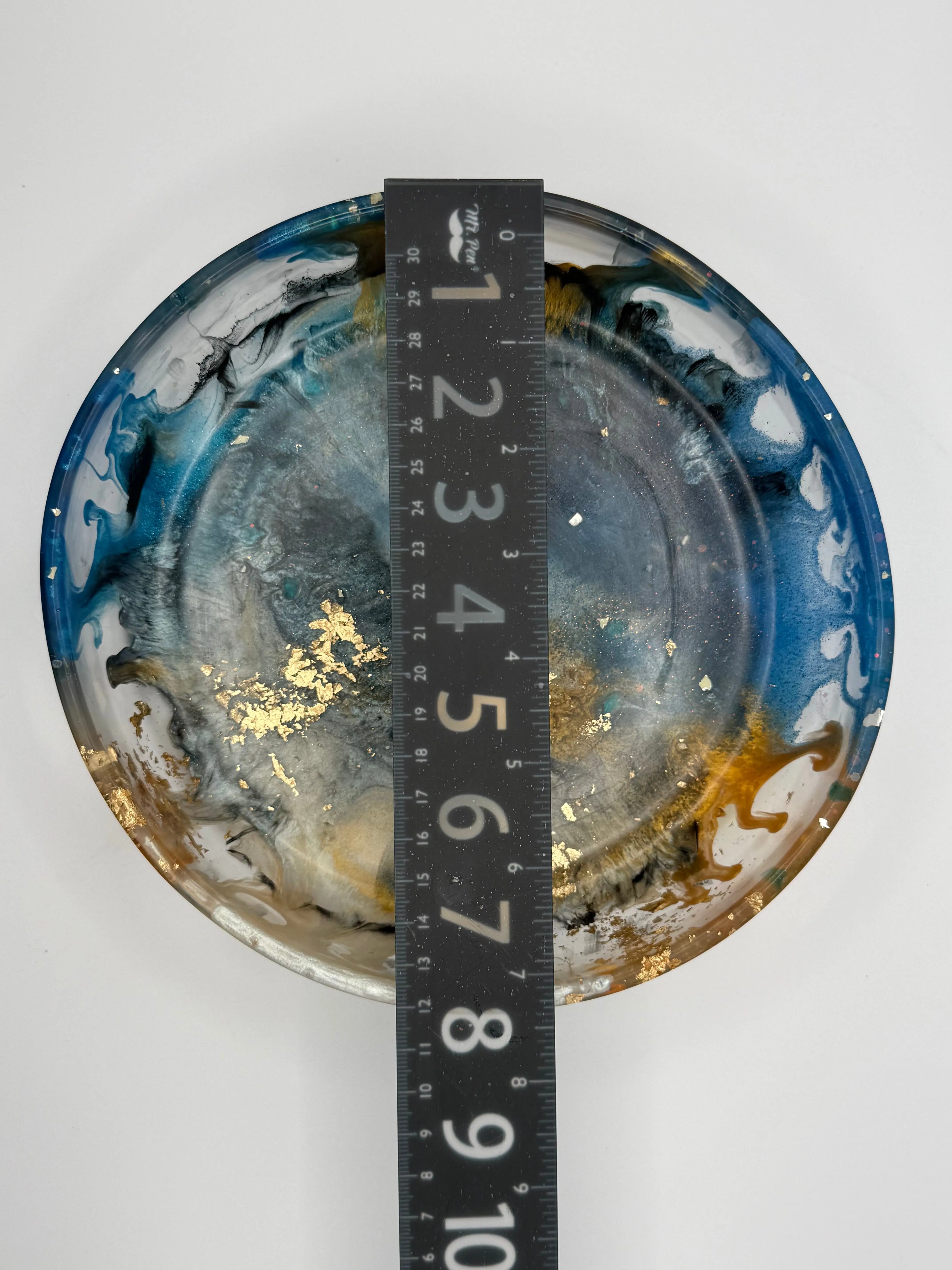 Dark_blue_gold_and_gold_leaf_bowl_top_view with ruler